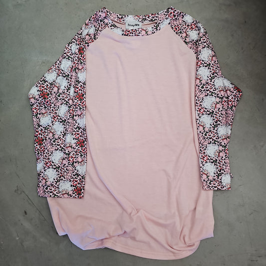 Sassy Santa Pink Raglan
