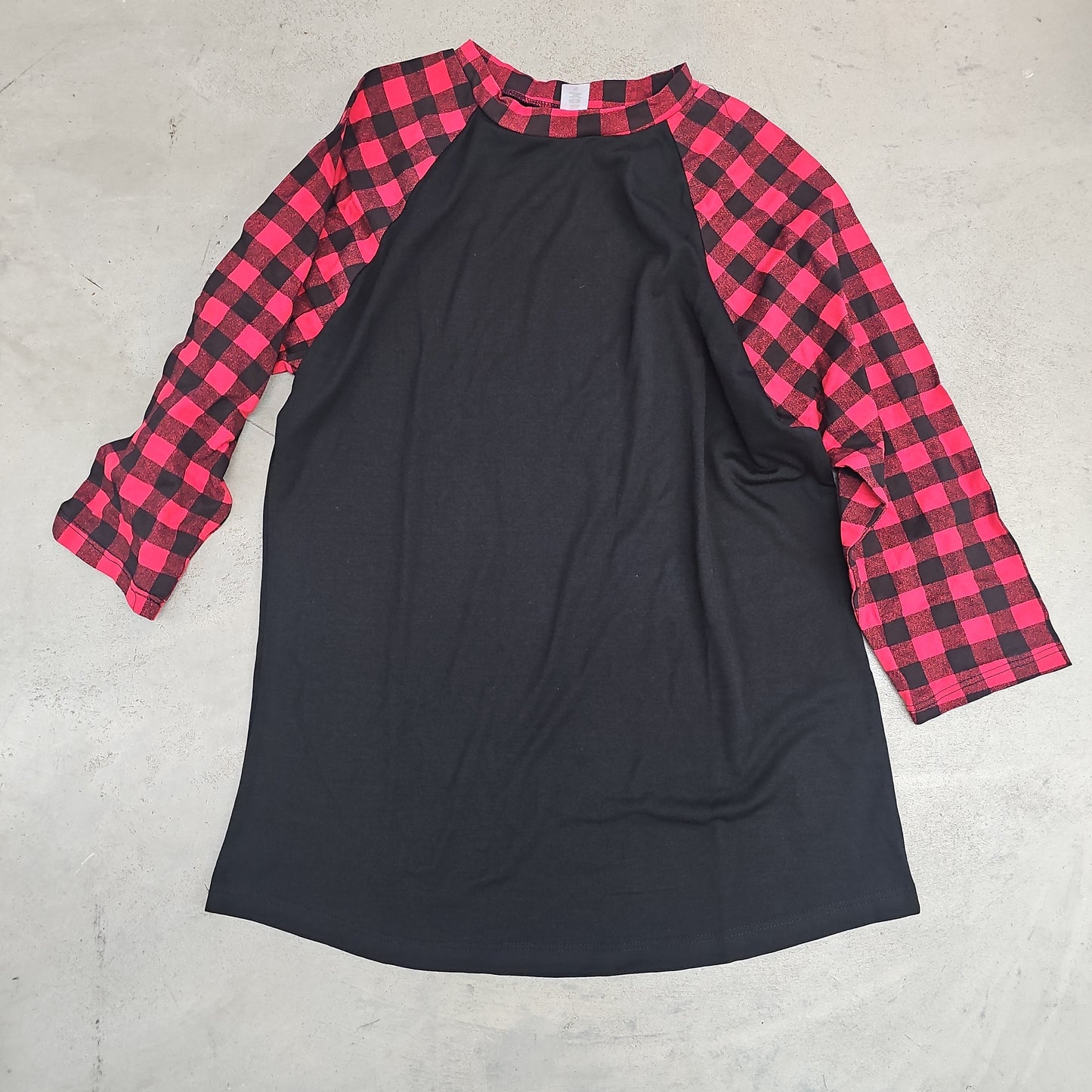Buffalo Plaid Raglan Black Belly Red/Black Sleeves