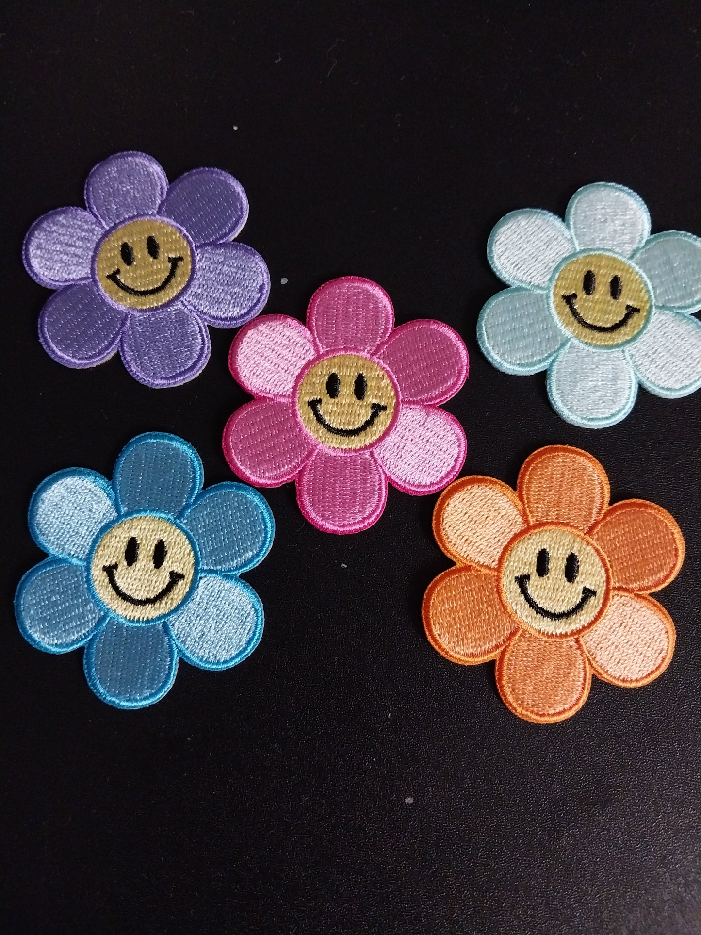 Embroidered Smiley Daisy